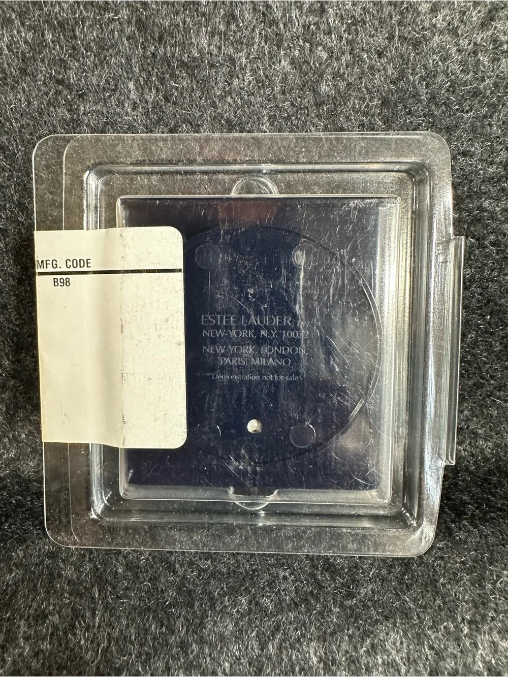 Estée Lauder Double Wear Stay-in-Place Matte Powder Foundation 3N2 Wheat